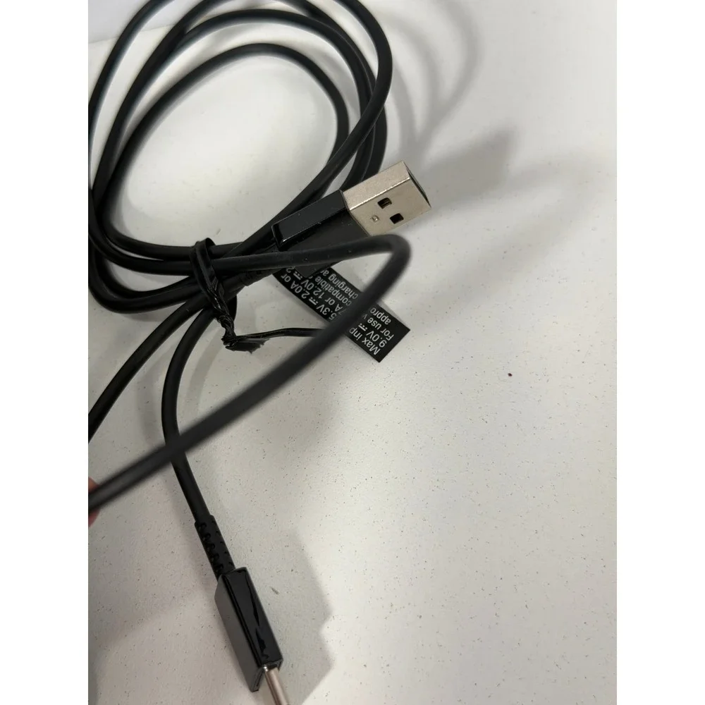 TYLT 5200mAh‎ Portable Power Bank External Battery WA-15TPP5200 Black with Case